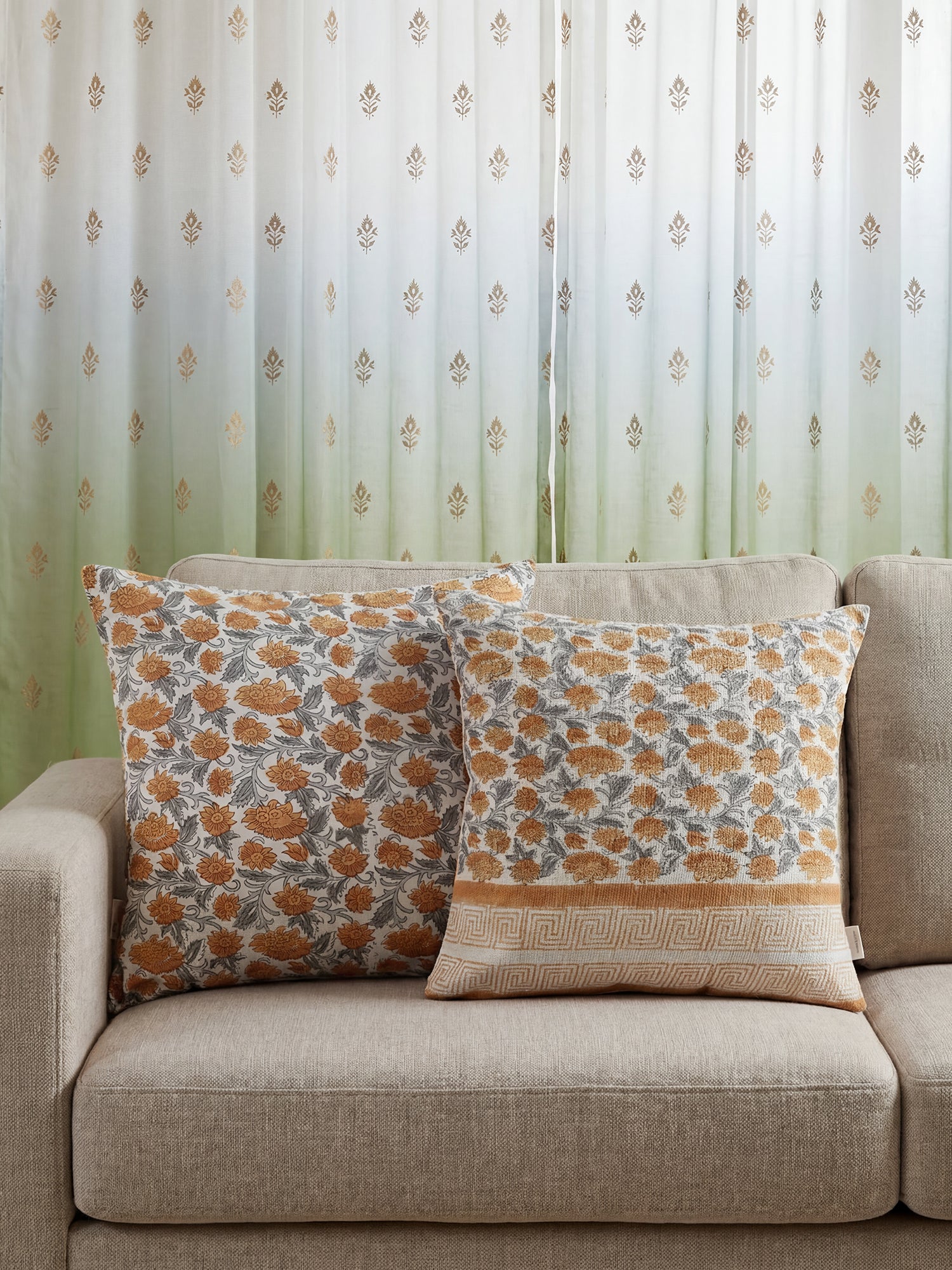 Surajmukhi Baghl Cushion